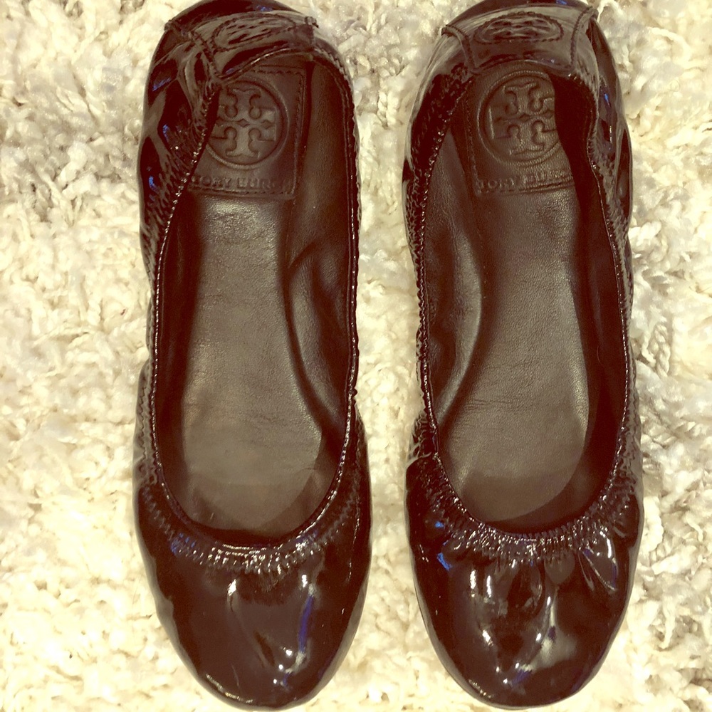 Tory Burch black patent flats!